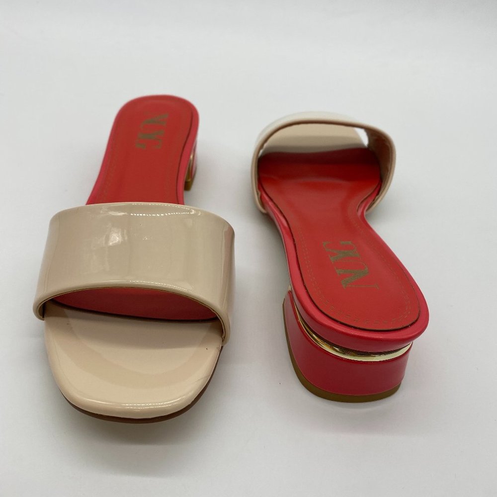 A NUYG Nude Chunky Low Heel Open Toe Mules